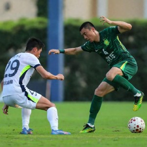 正规平台-李磊伤了国安新援首秀改位置成功，蒙哥推翻无效控球 激活张玉宁